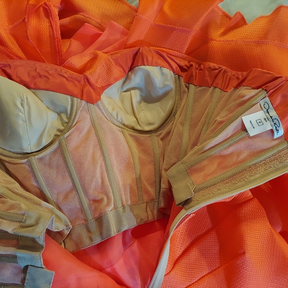 ◇$4,500 NEW OSCAR DE LA RENTA ORANGE  SILK FLOWER RUNWAY DRESS US 12 - Picture 3 of 13